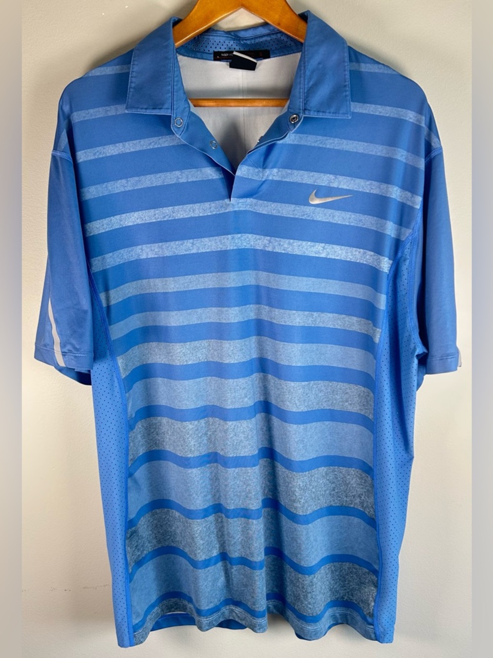 Nike TW Tiger Woods Collection Men’s Polo Golf Shirt L Striped Blue Performance